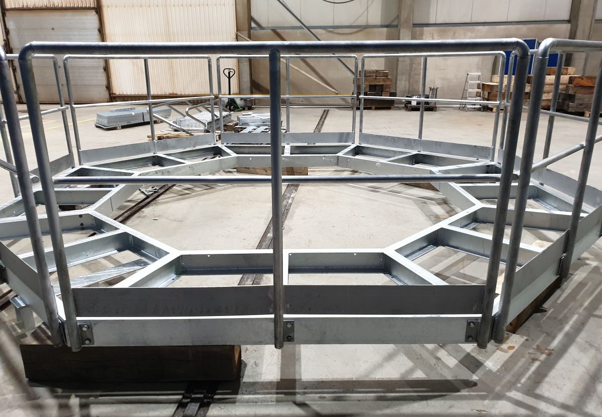 Platvormid, trepid, käsipuud ja toed